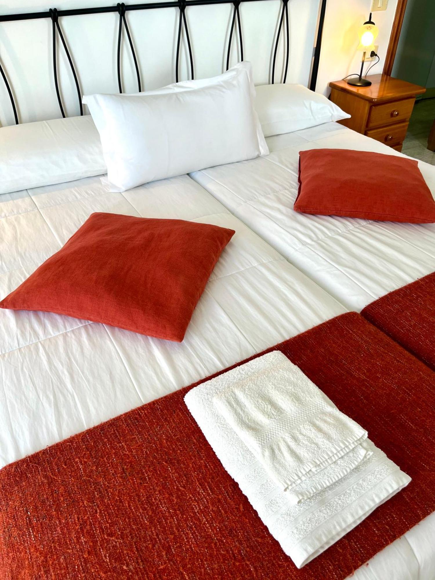 Apartamentos Edalmar Frontera Exteriör bild