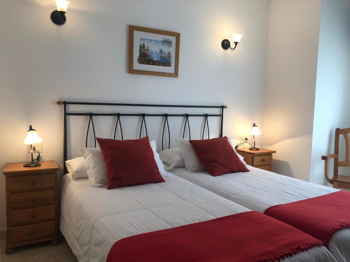 Apartamentos Edalmar Frontera Exteriör bild
